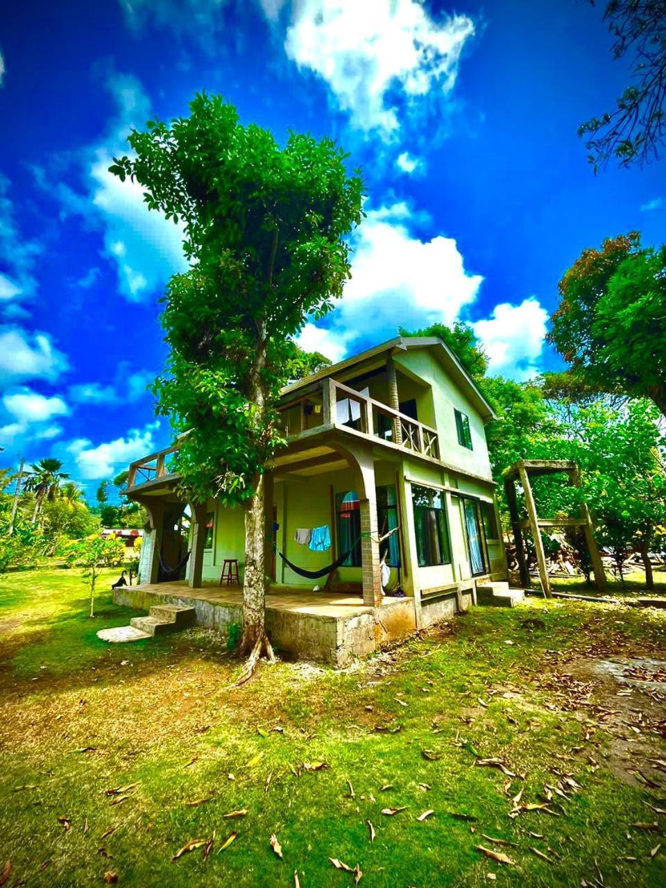 Guesthouse Island Escape South End Buitenkant foto